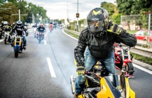 Přečtete si více ze článku 13.01.2022 BIKERS RADIO DOUPE – Dvoudecka s Pavel Kubera (draxter na betonu i na ledě) Start 20:00 hod. Na ucho www.bikersradiodoupe.cz na  oko FB BIKERS RADIO DOUPE